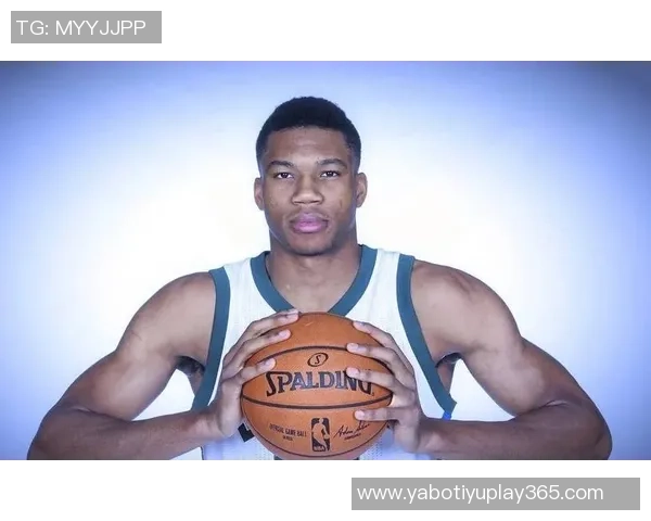 字母哥母亲社媒分享儿子热火球馆旧照引发球迷热议